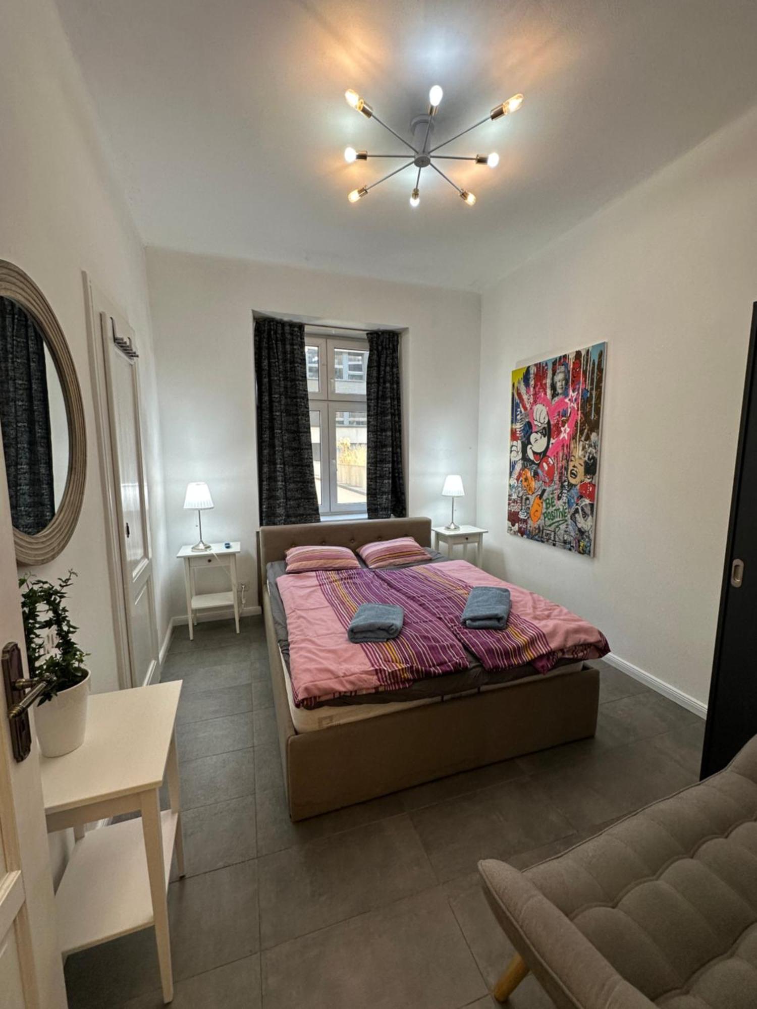 Karlin Oasis 2-Bedroom Apartment Prague Exterior photo